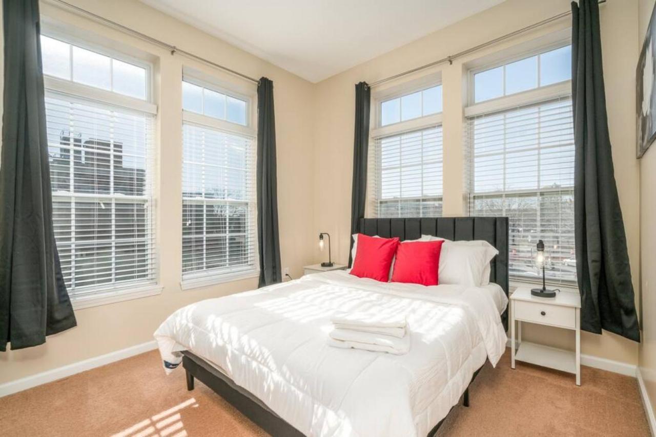 Апартаменты Private Bed Downtown Indy - Shared Индианаполис Экстерьер фото