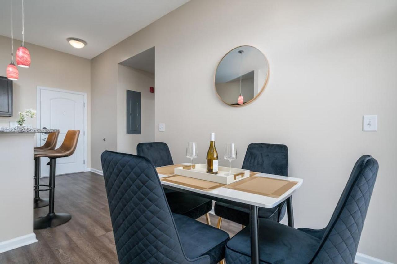 Апартаменты Private Bed Downtown Indy - Shared Индианаполис Экстерьер фото