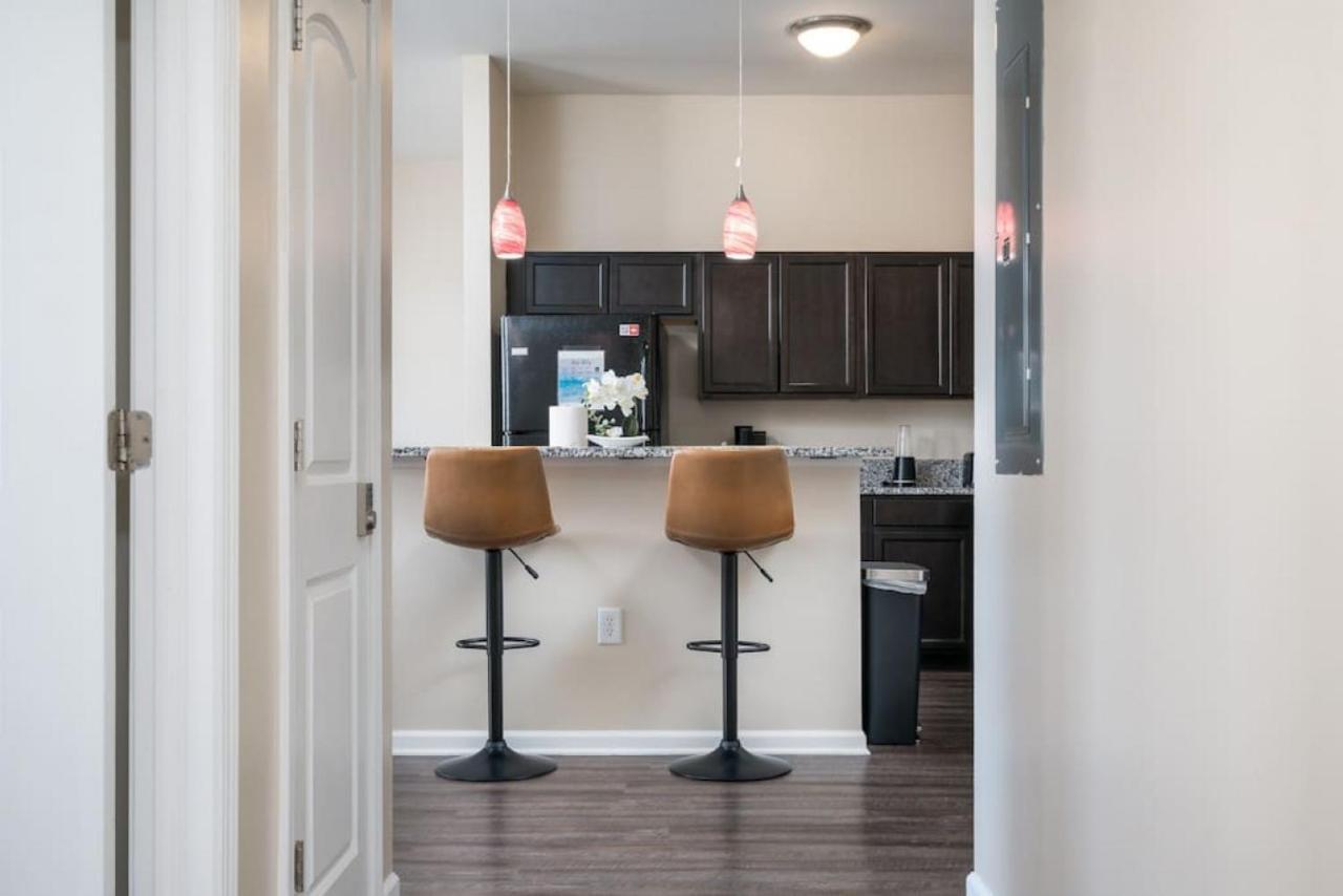 Апартаменты Private Bed Downtown Indy - Shared Индианаполис Экстерьер фото