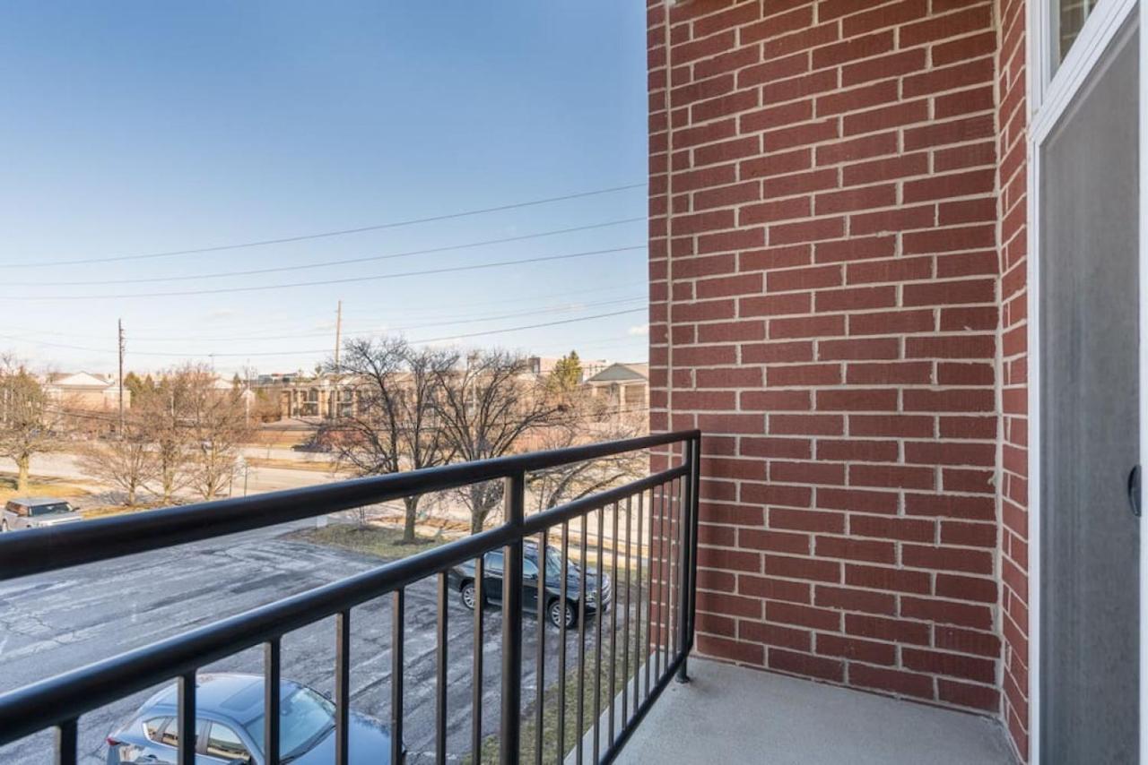 Апартаменты Private Bed Downtown Indy - Shared Индианаполис Экстерьер фото
