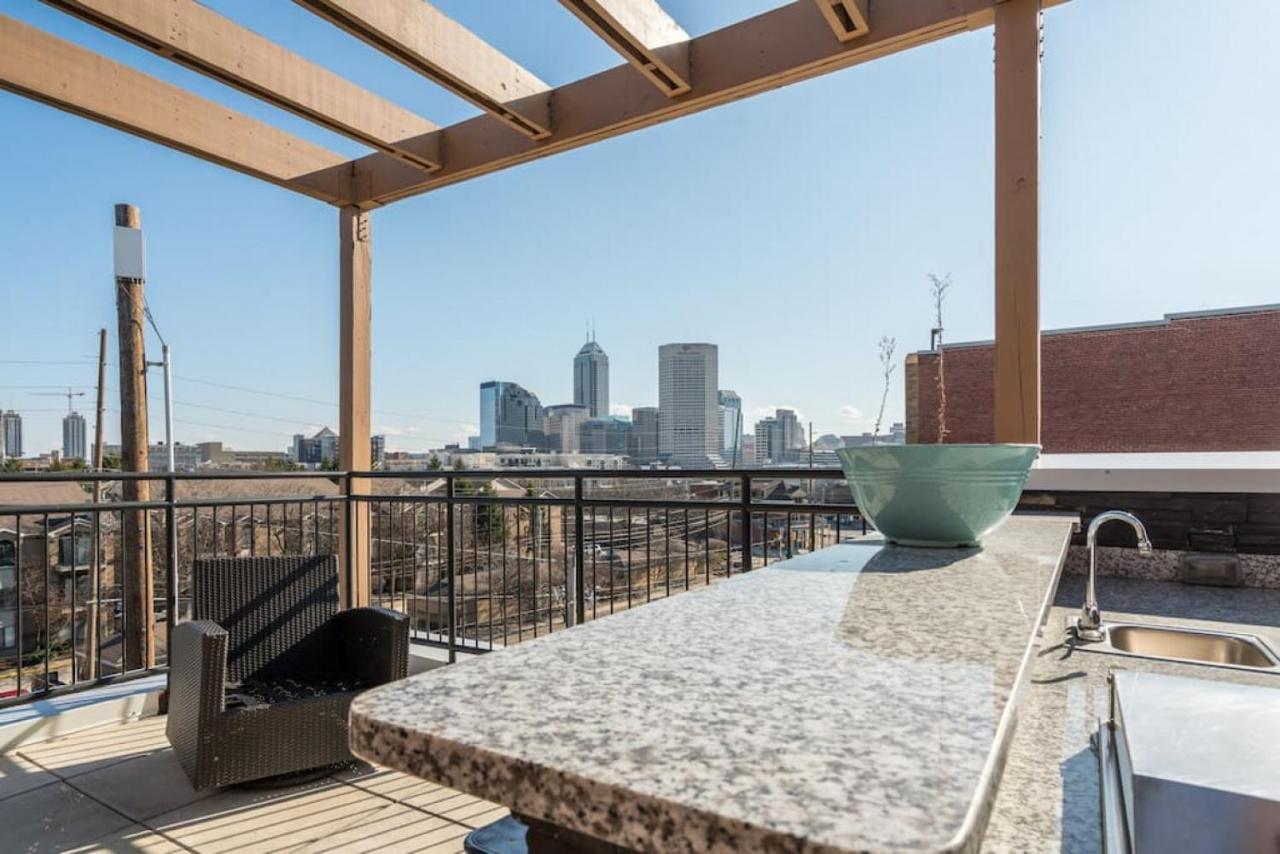 Апартаменты Private Bed Downtown Indy - Shared Индианаполис Экстерьер фото
